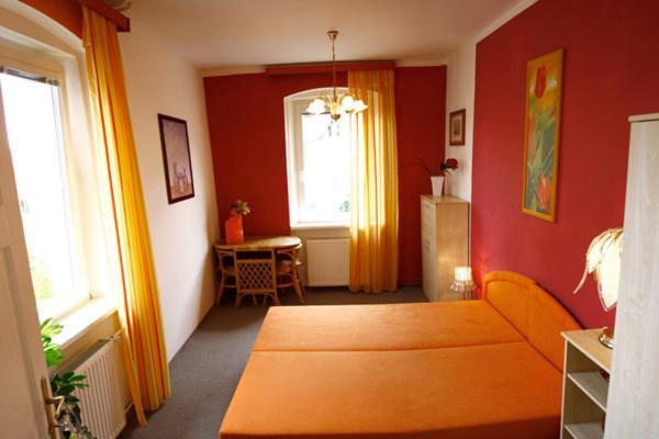 Pension Rak Karlovy Vary Room photo
