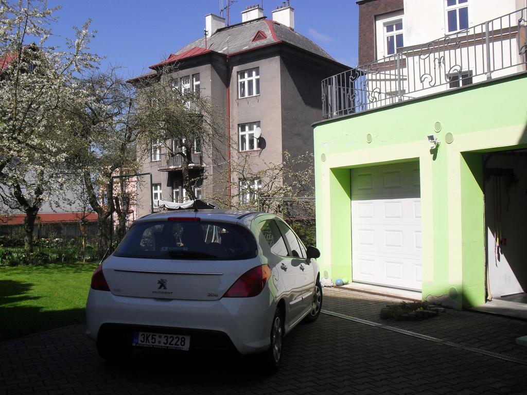 Pension Rak Karlovy Vary Exterior photo