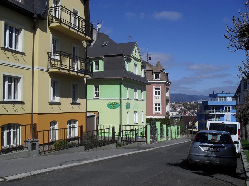 Pension Rak Karlovy Vary Exterior photo